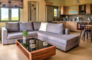 Villa, 3 Bedrooms, Private Pool, Garden View | Living room