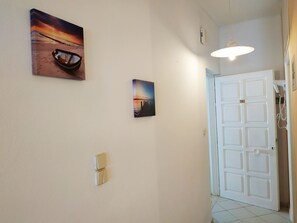 Studio, 1 Bedroom, Balcony