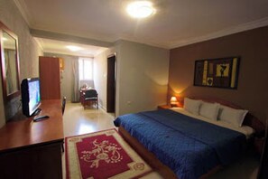 Room, 1 Bedroom, Smoking, Private Pool | 1 bedroom - Room-carliza Hotel - Guest Room (Lagos)