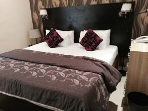 Room, 1 Bedroom, Smoking, Private Pool