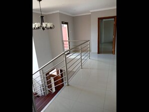 아파트, 침실 4개, 흡연, 테라스 | 내부