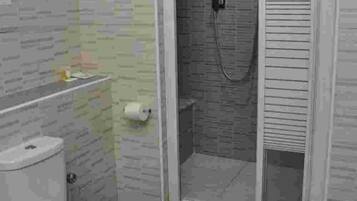 Room, 1 Bedroom, Smoking, Private Pool | Bathroom