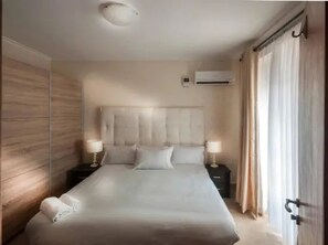 Room, 3 Bedrooms, Accessible, Smoking | 4 bedrooms, WiFi - Room-goosepen 3 Bedrooms Apartment (Lagos)