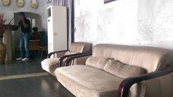 Room, 1 Bedroom, Accessible, Smoking | Interior