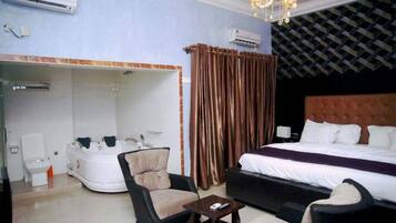 Huone, 1 makuuhuone, esteetön, tupakointi sallittu | 1 makuuhuone, Wi-Fi