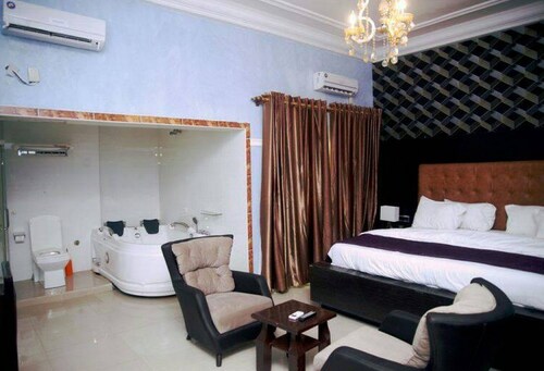 Room-hampton Towers & Spa - Deluxe Twin