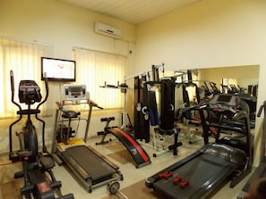 Room, 1 Bedroom, Accessible, Smoking | Fitness studio - Room-hotel De Bently - Deluxe (Abuja)