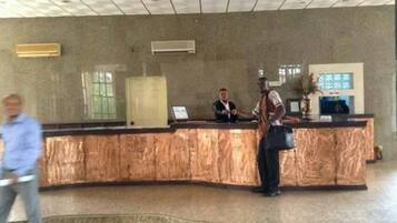 Room, 1 Bedroom, Accessible, Smoking | Dining