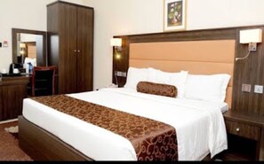 Room, 1 Bedroom, Accessible, Smoking | 1 bedroom
