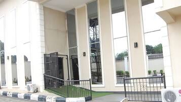 Room, 1 Bedroom, Accessible, Smoking | Property grounds