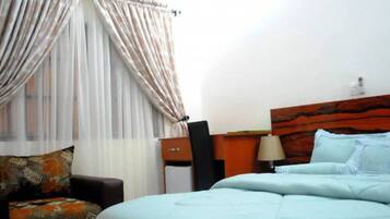 Room, 1 Bedroom, Accessible, Smoking | 1 bedroom