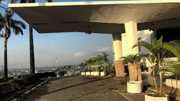 Room, 1 Bedroom, Accessible, Smoking | Property grounds