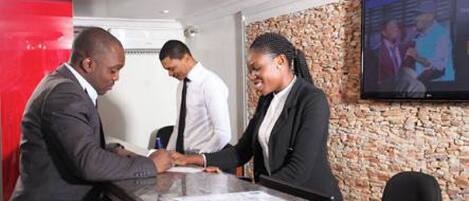 Room, 1 Bedroom, Accessible, Smoking | Room amenity