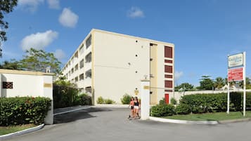 Apartment, 1 Bedroom, Patio, Garden View | Property entrance