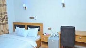 Room, 1 Bedroom, Accessible, Smoking | 1 bedroom
