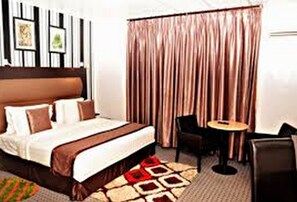 Room, 1 Bedroom, Accessible, Smoking | 1 bedroom