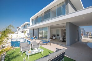 Villa, 3 Bedrooms, Smoking, Private Pool | Outdoor dining