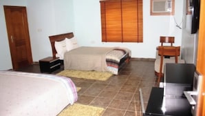 1 bedroom, desk, WiFi - Room-wetland Hotels, Ibadan-guest Room (Ibadan)