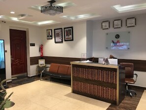 룸, 침실 1개, 장애인 지원, 흡연 | 로비