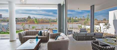 Villa, 3 Bedrooms, Smoking, Private Pool | Interior