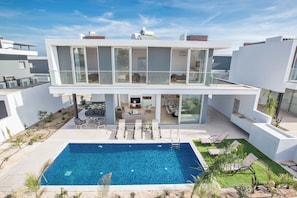 Villa, 3 chambres, fumeur, piscine privée | Piscine | Piscine extérieure