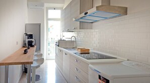 Apartment, 2 Schlafzimmer | Eigene Küche | Mikrowelle, Herdplatte, Wasserkocher mit Kaffee-/Teezubehör