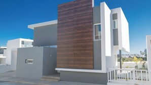 Unclassified image, 3 of 25, button - Villa Prol14, Fantastic 5bdr Brand New Protaras Villa With Private Pool (Paralimni)