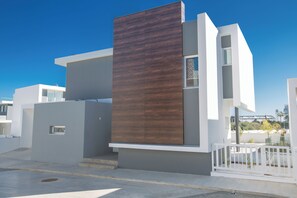Villa, 5 habitaciones, para fumadores, alberca privada | Exterior