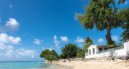 Southwinds Beach House is a 3 Bedroom With Exquisite sea Views