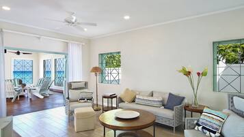 House, 3 Bedrooms, Patio, Ocean View | Living room