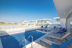 Villa, 5 chambres, fumeur, piscine privée | Piscine | Piscine extérieure