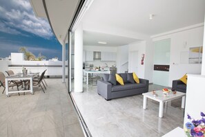 Villa, 2 chambres, fumeur, piscine privée | Aire de séjour