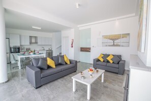 Villa, 2 chambres, fumeur, piscine privée | Aire de séjour