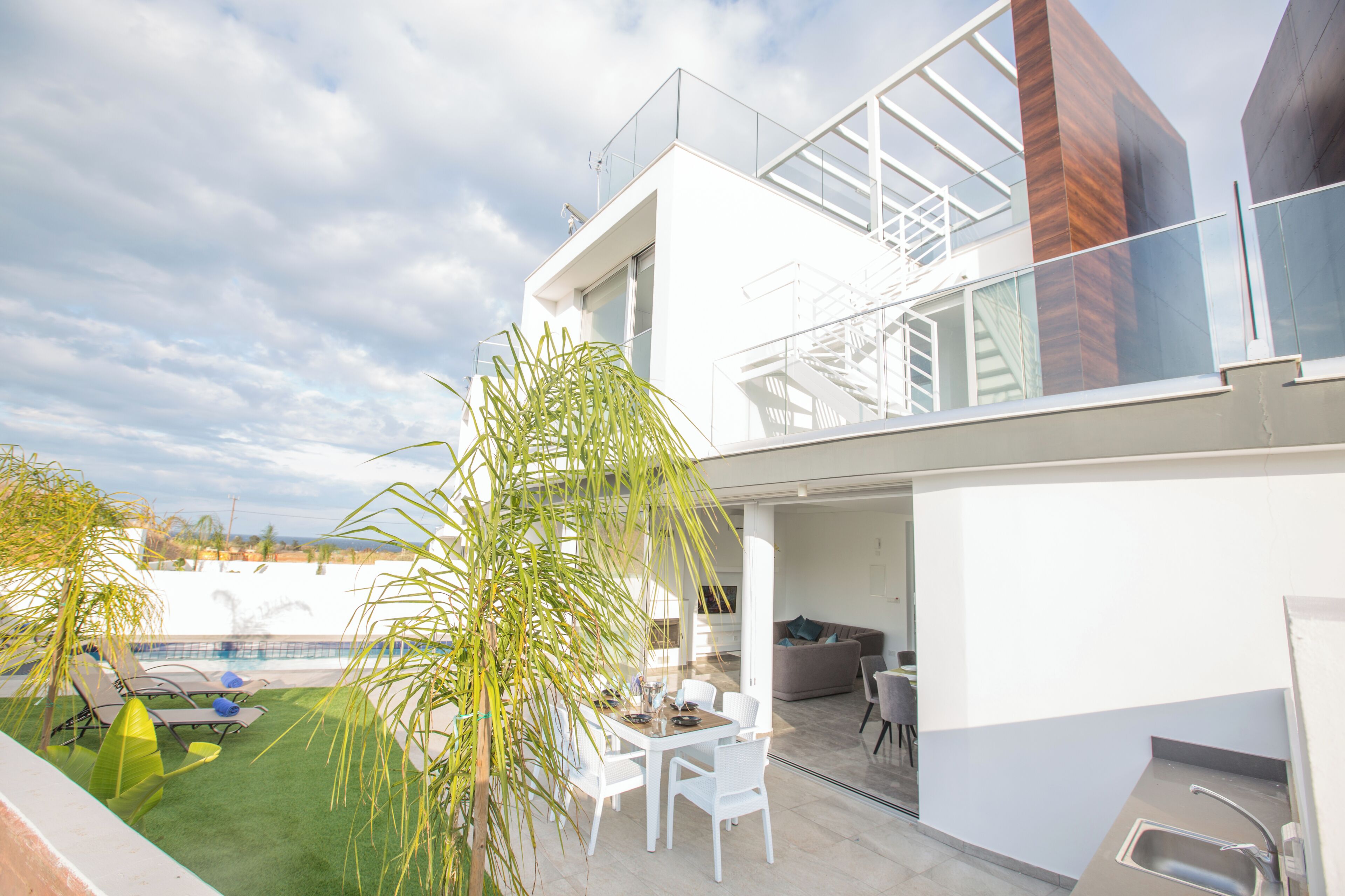 Villa, 2 Bedrooms, Smoking, Private Pool | Outdoor dining