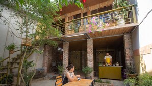 Ảnh chưa phân loại, 2 trong số 26 ảnh, nút