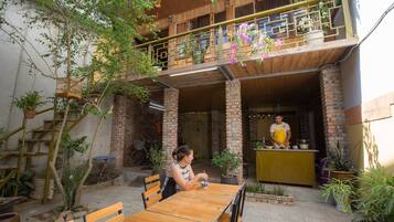 Khuôn viên nơi lưu trú