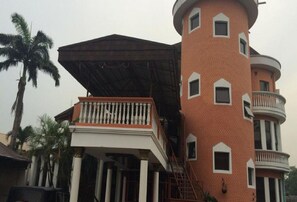 Room, 1 Bedroom, Accessible, Smoking | Exterior