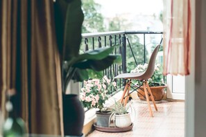 Balcony - Hillside Homestay Hue - Triple Room top Apartment (Hue)