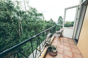Property grounds - Hillside Homestay Hue - Triple Room top Apartment (Hue)