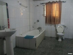 Chambre, 1 chambre, accessible aux personnes à mobilité réduite, fumeur | Salle de bain