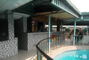 Chambre, 1 chambre, accessible aux personnes à mobilité réduite, fumeur | Piscine | Piscine intérieure