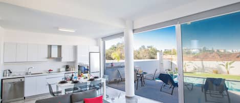 Villa, 2 Bedrooms, Smoking, Private Pool | Interior