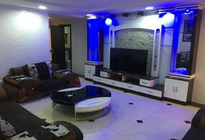 Room, 1 Bedroom, Accessible, Smoking | Interior - Room-cynergy Suites Royale - Standard (Lagos)