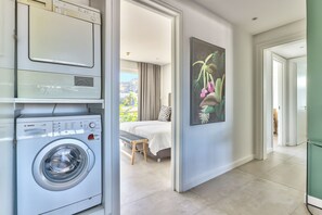 Apartment, 3 Bedrooms, Balcony