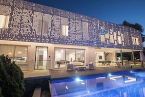 Villa, 6 chambres, fumeur, piscine privée | Piscine | Piscine extérieure