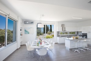 Villa, 6 chambres, fumeur, piscine privée | Restauration