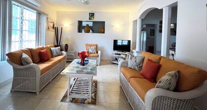 Graceville Beach House - by Zenbreak