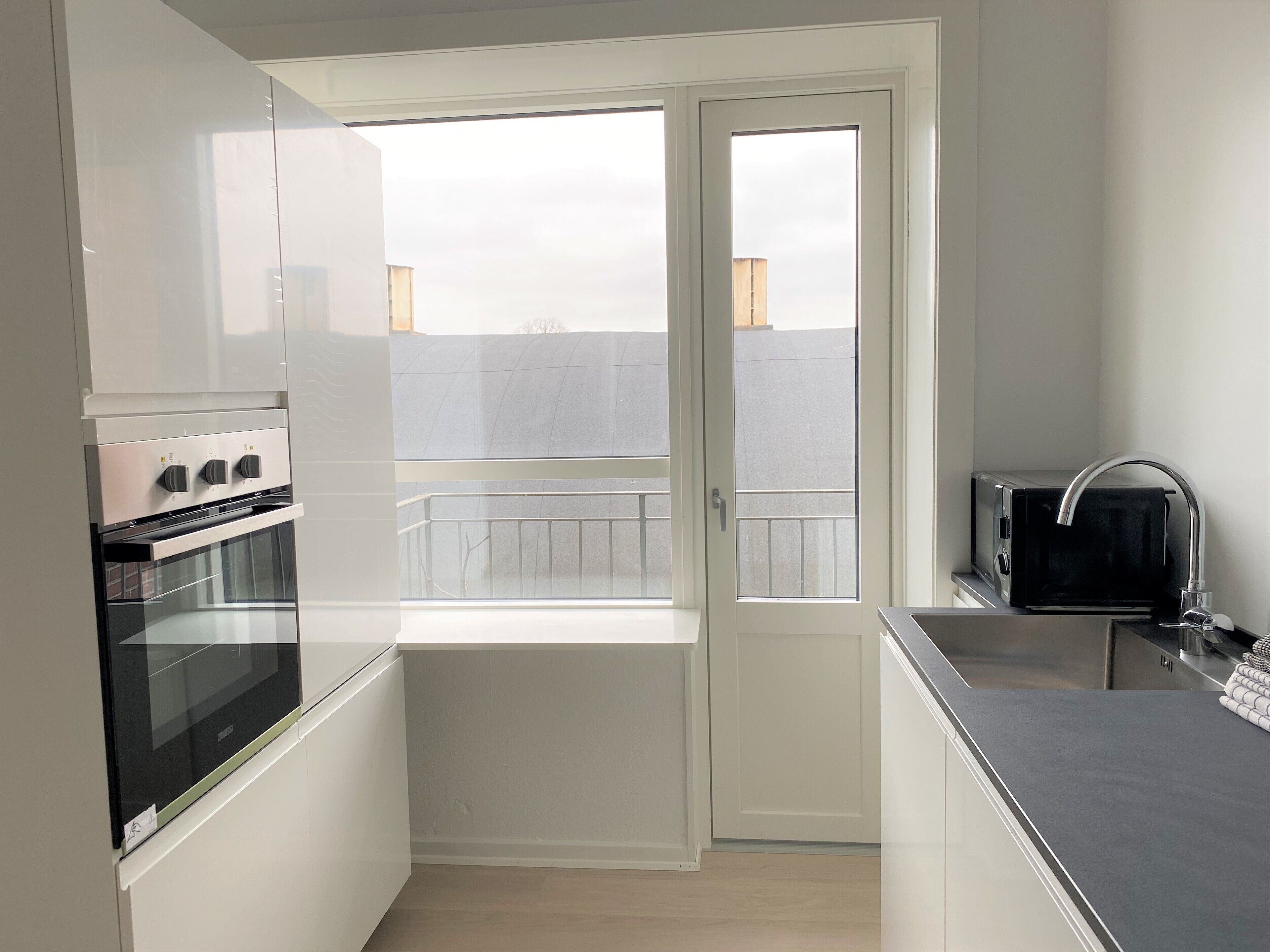 Fridge, microwave, dishwasher, electric kettle