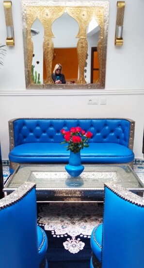 منوع