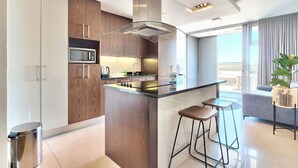 Apartment, 1 Bedroom, Balcony, Ocean View | Interior - Camps Bay Luxury Studio Apartment - The Crystal (Cape Town)